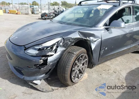 2018 Tesla Model 3 Long Range/Mid Range из США, поврежденный, VIN 5YJ3E1EAXJF021561